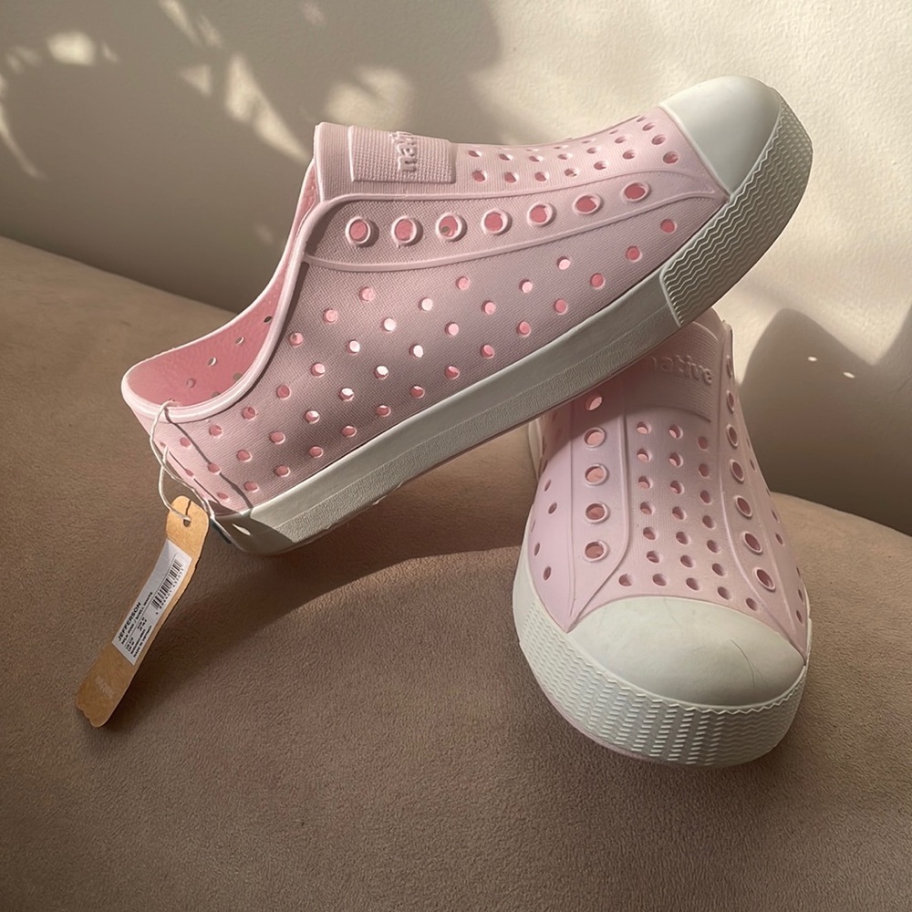 NWT Light Pink Native Shoes (Size: C13; 6-7 yr old)